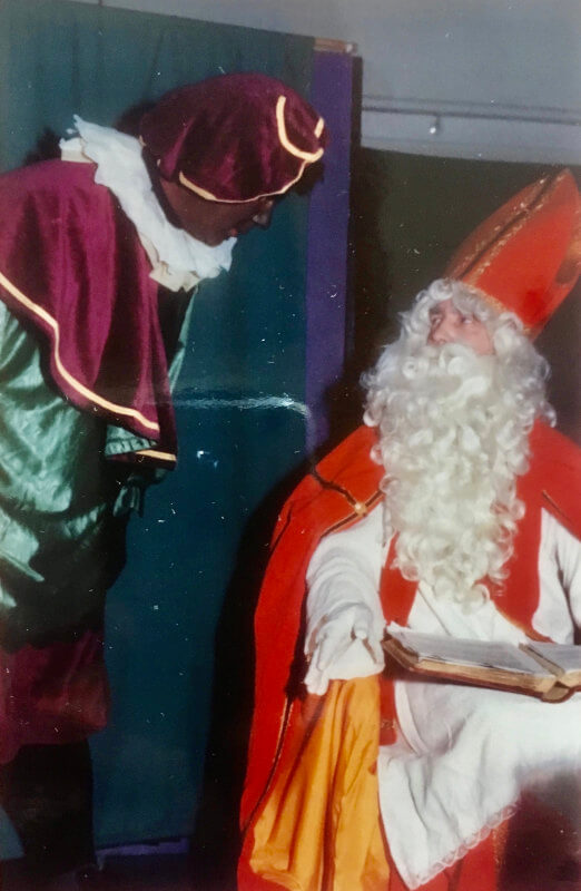 Een onderonsje: wie gaat er in de zak? (ca. 1990)