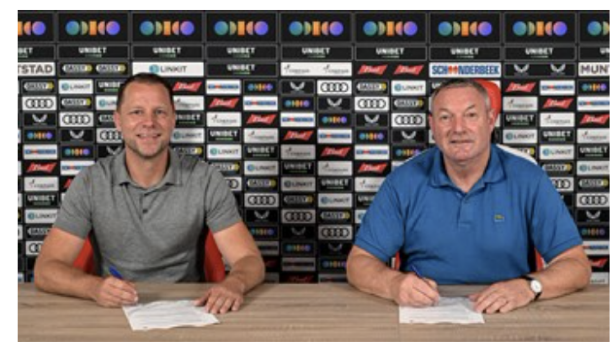 Technisch-directeur Jordy Zuidam en trainer Ron Jans. Foto: website FC Utrecht