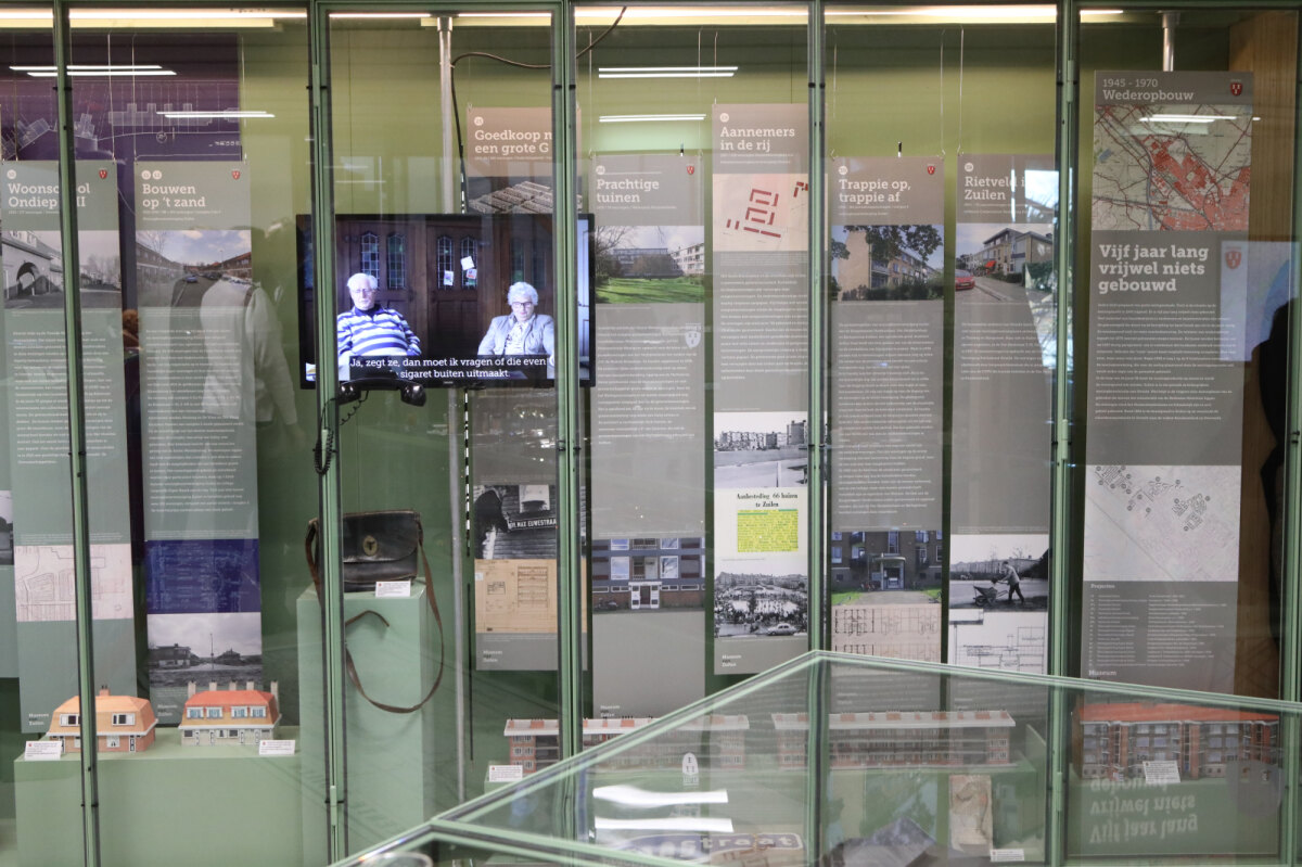 Een deel van de expositie Bouwen voor de Buurt. Foto: Ton van den Berg