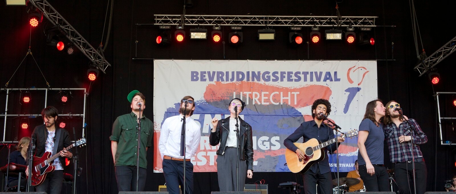 De band Knalland opende het Bevrijdingsfestival