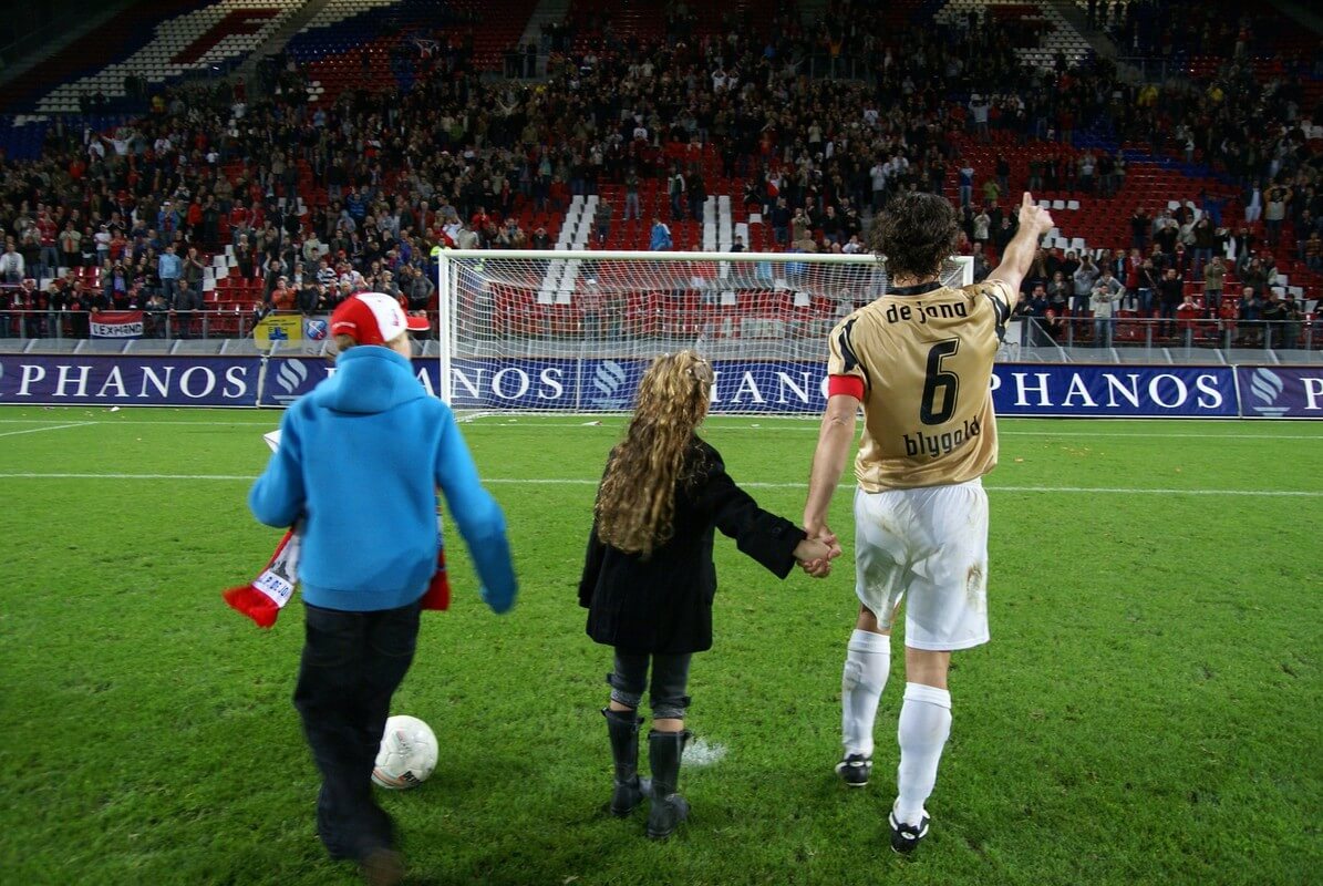 Jean-Paul de Jong, de eerste winnaar van de Di Tommasso-trofee, hier bij zijn afscheid in 2007. Foto: Ton van den Berg