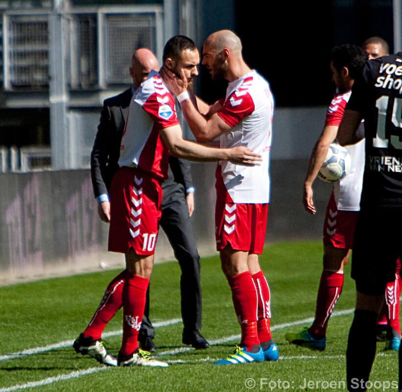 Barazite komt het veld in voor Boymans en scoort vrijwel vlak daarna de 2-1. Foto: Jeroen Stoops