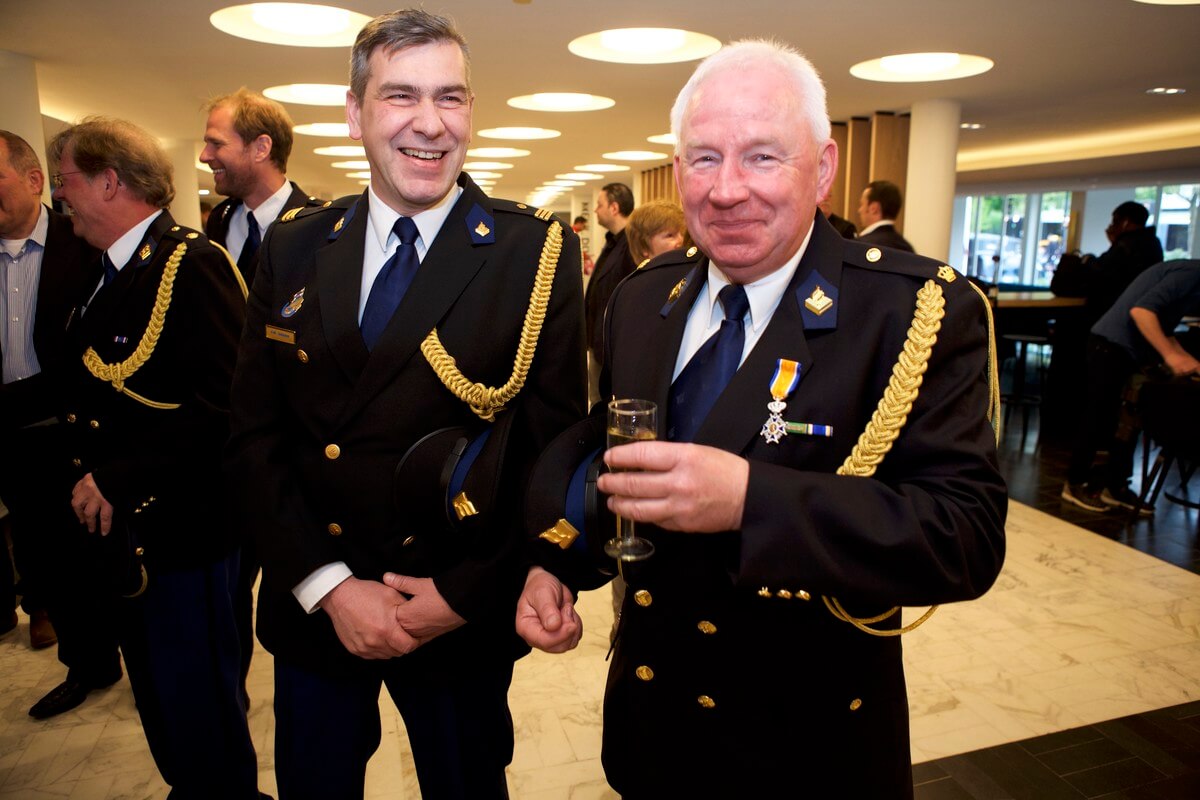 Brigadier Van den Ham en collega Anton. Foto: Ton van den Berg