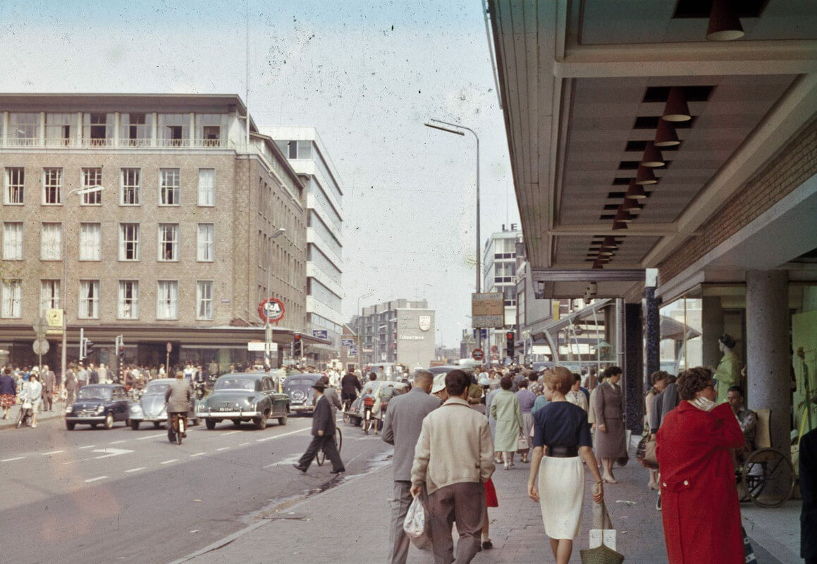 Vredenburg (kijkend richting Jacobsstraat) in de jaren zestig. Foto: Het Utrechts Archief
