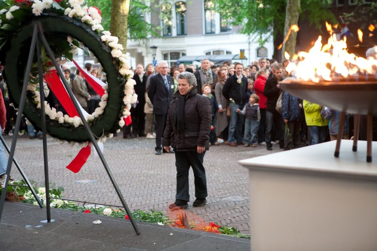 Herdenking op het Domplein. Foto: Ton van den Berg