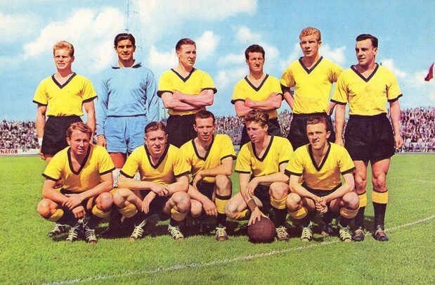 Het kampioenselftal van DOS 1958-1959. Foto: archief