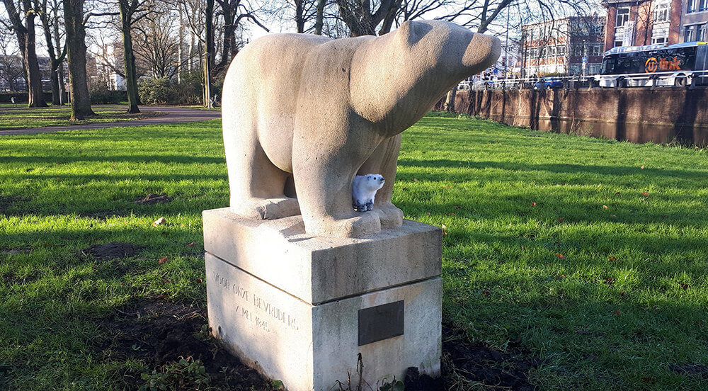 'Monument Polar Bears' van Marie José Wessels (foto: Mirjam van Elburg)