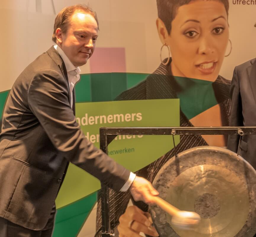 Wethouder Kreijkamp deelt 8 miljoen euro uit. Foto: Utrechtse Ondernemers Academie