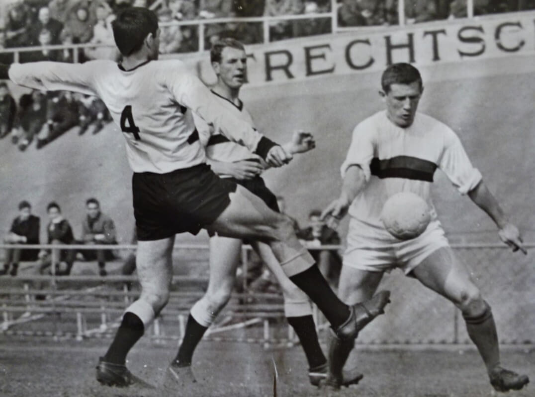 Frans Geurtsen spelend voor DWS in de Galgenwaard. Foto's Archief