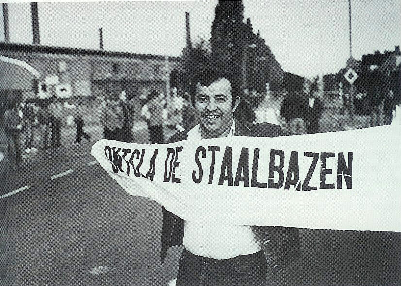 Actie tegen sluiting op de Amsterdamse Straatweg 1983. 