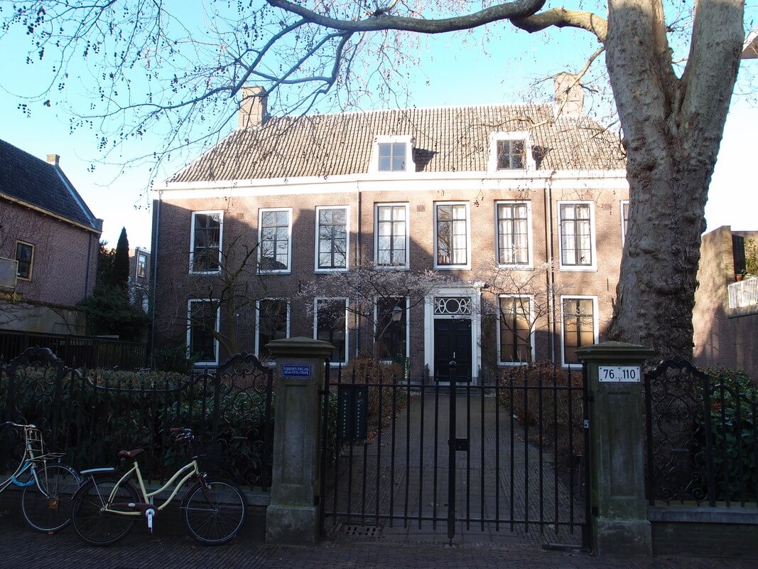 Het voormalige arbeidsbureau aan de Breedstraat. Foto: Nieuws030