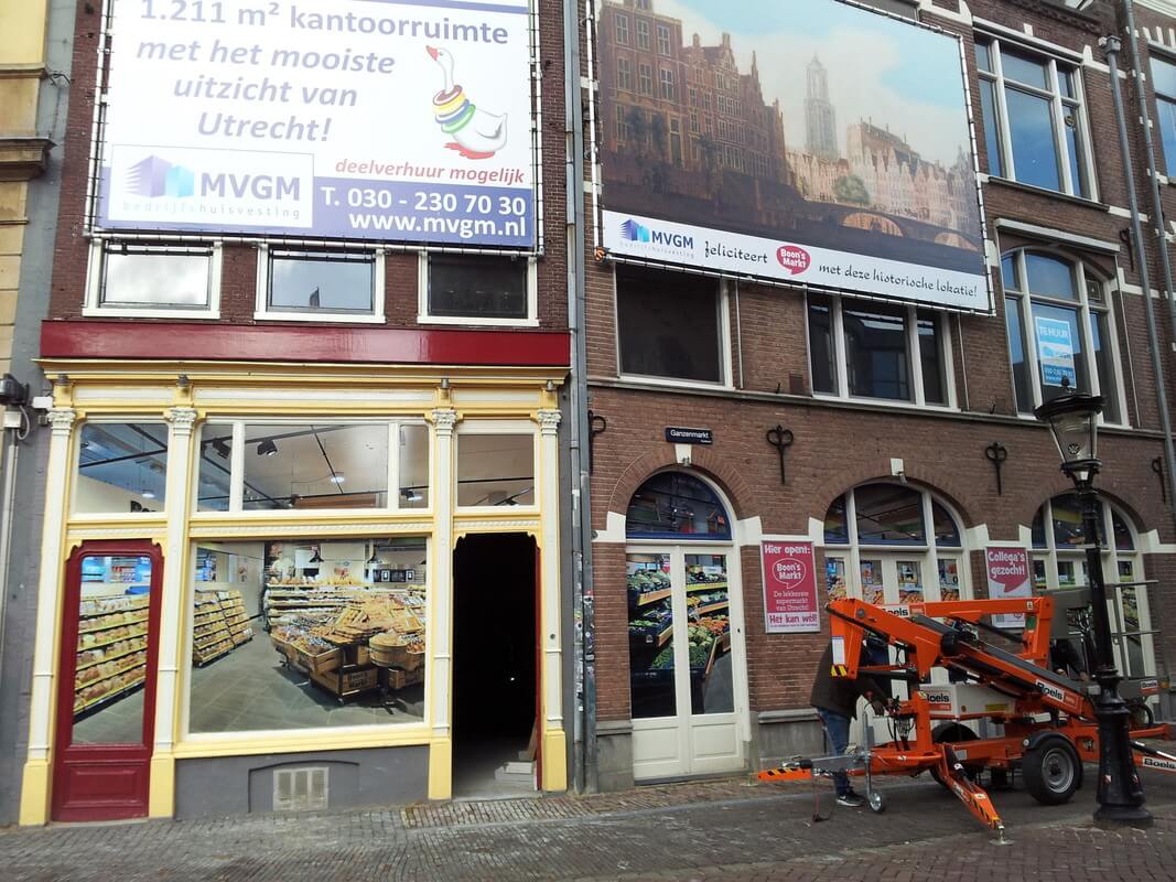 Een historisch zicht op de Oudegracht boven Boon's Markt aan de Ganzenmarkt. Foto: Ton van den Berg