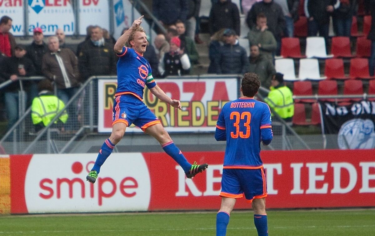 Kuyt juicht bij zijn goal. Foto: Jeroen Stoops