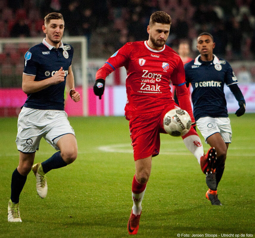 Klich aan de bal. foto: Jeroen Stoops