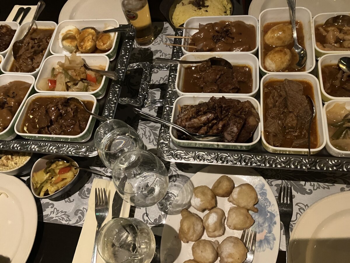 Een laatste blik op een Chinees buffet. Foto's: Jeroen Wielaert