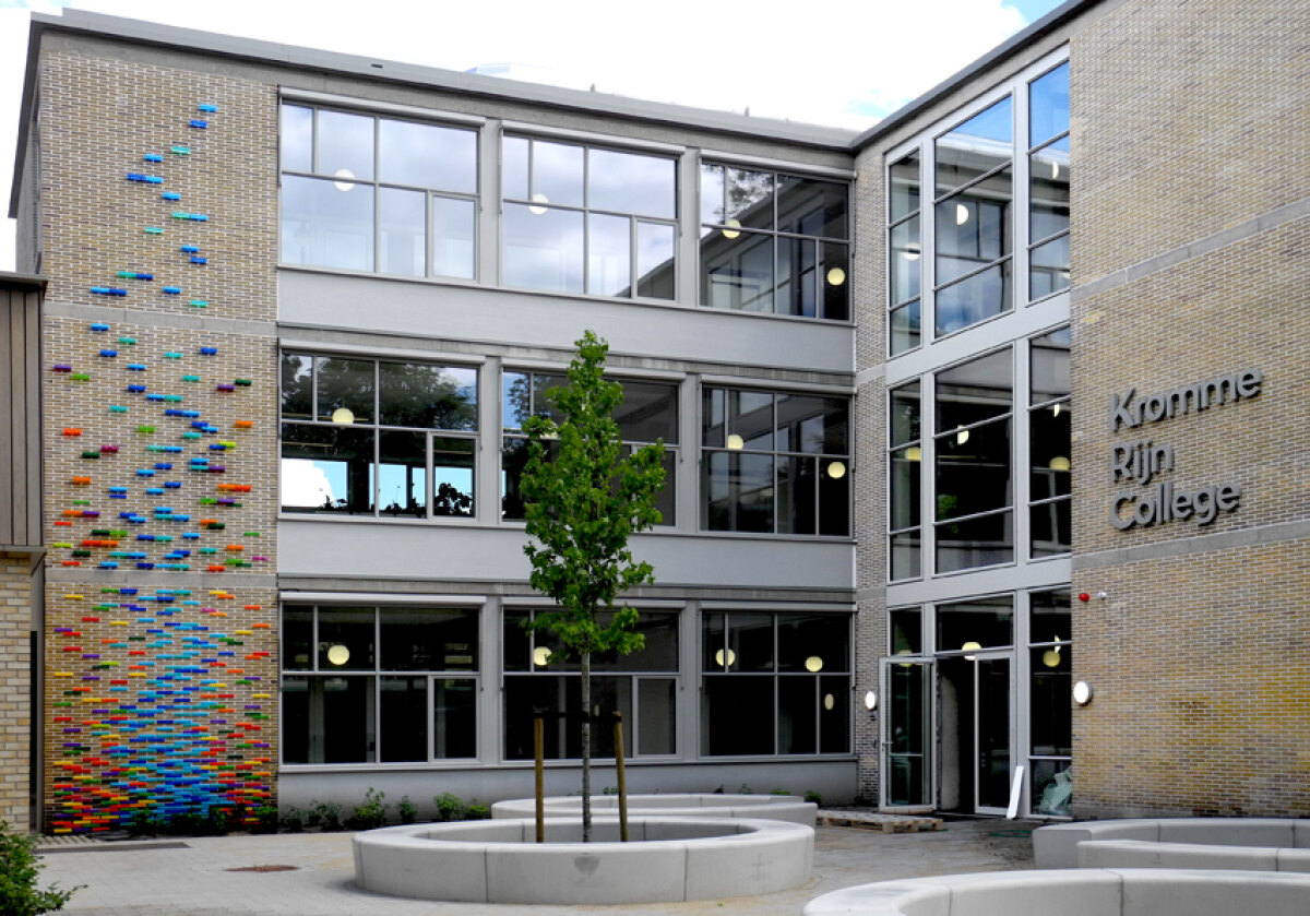 Muurkunst op het Kromme Rijn College.