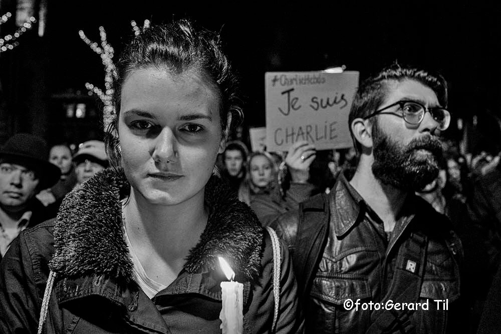 Deelnemers aan de bijeenkomst op het Domplein. Foto Gerard Til