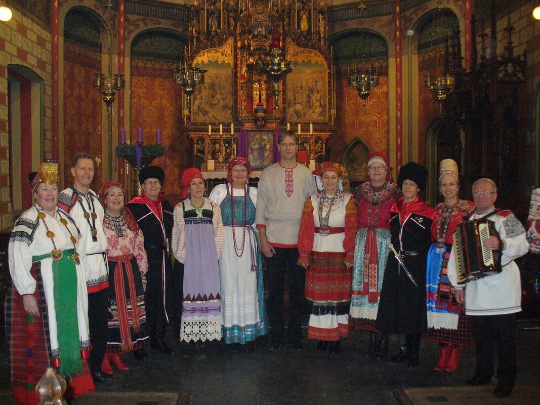 De zanggroep Zarjanka dat onder leiding staat van Irina Raspopova in de St. Willibrorduskerk in Utrecht. Foto: Zarjanka