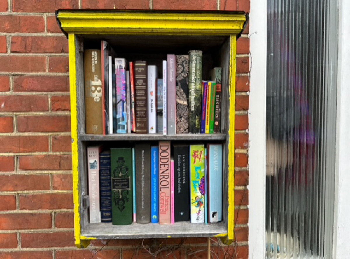 De Buurtbieb Zuilen in de Koppestokstraat. Foto: Dik Binnendijk