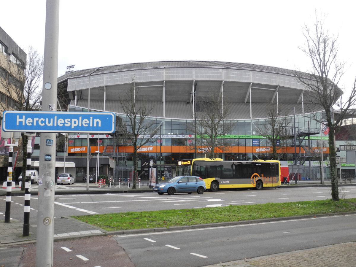 Het Herculesplein bij stadion Galgenwaard. Foto: JvW