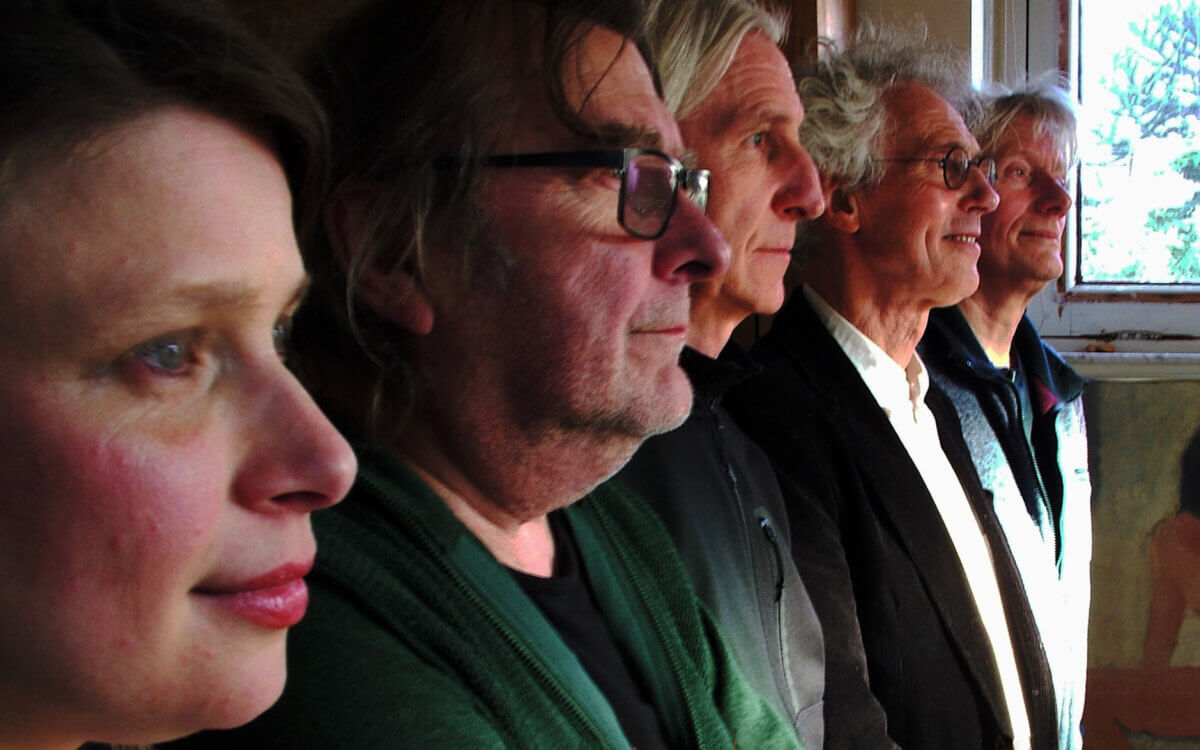 Stadsgenoten: vlnr. Liza Meuldijk, Han Bavinck, Jan van den Berg, Herman van Tongerloo en Hans Boosman.