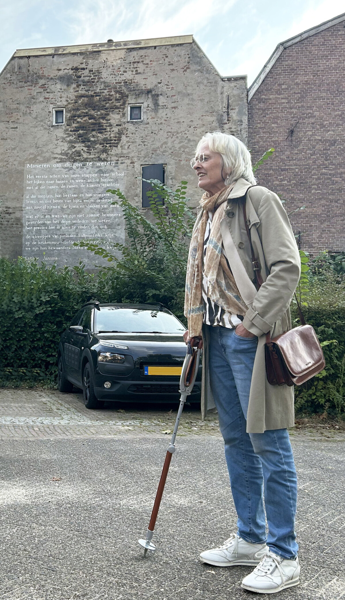 Esther Jansma op 15 september 2024, toen het muurgedicht in kleine kring werd gevierd. Foto: Jim Terlingen