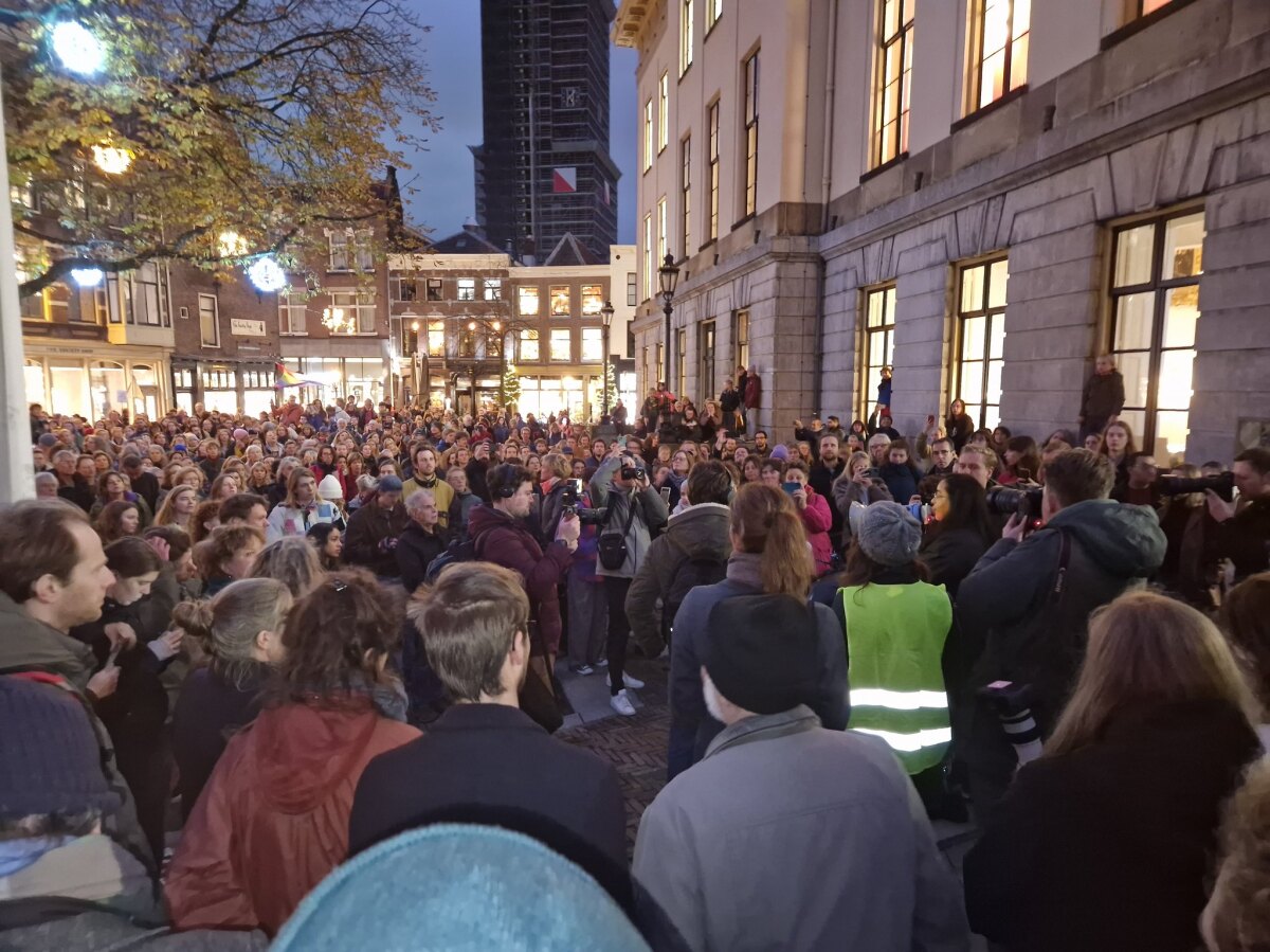 De solidariteitsactie, georganiseerd door de PvdA. Foto: Thijs de Bekker