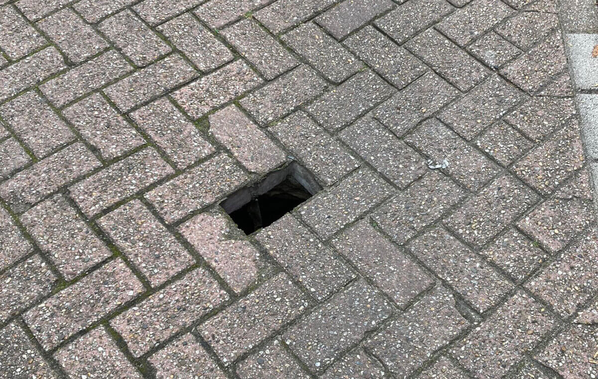 Een vreemd gat in de Abstederdijk. Foto: omwonende
