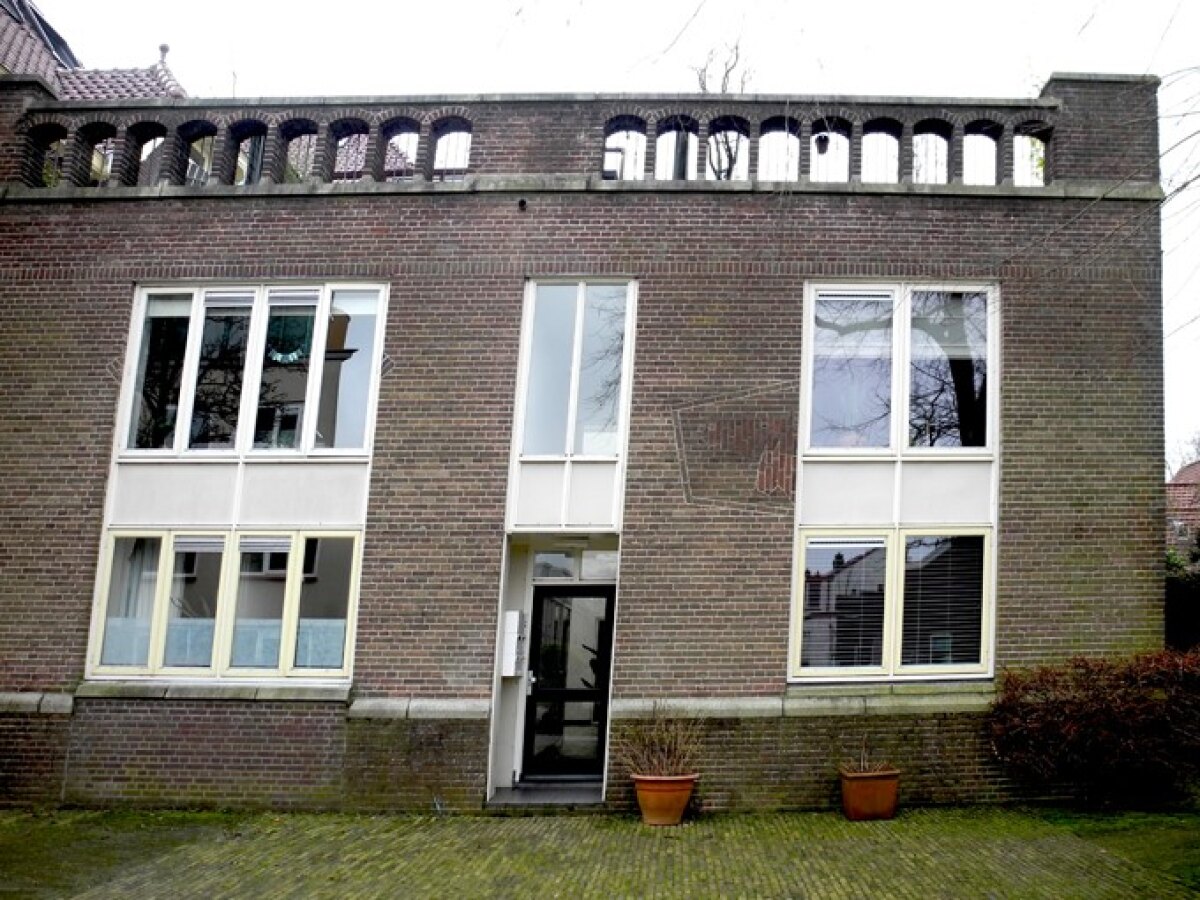 Het hele gebouw