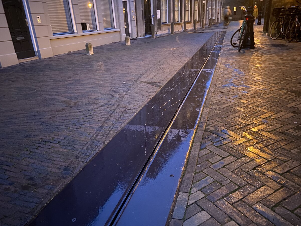 Gevaarlijke plek Achter de Dom. Foto: JT