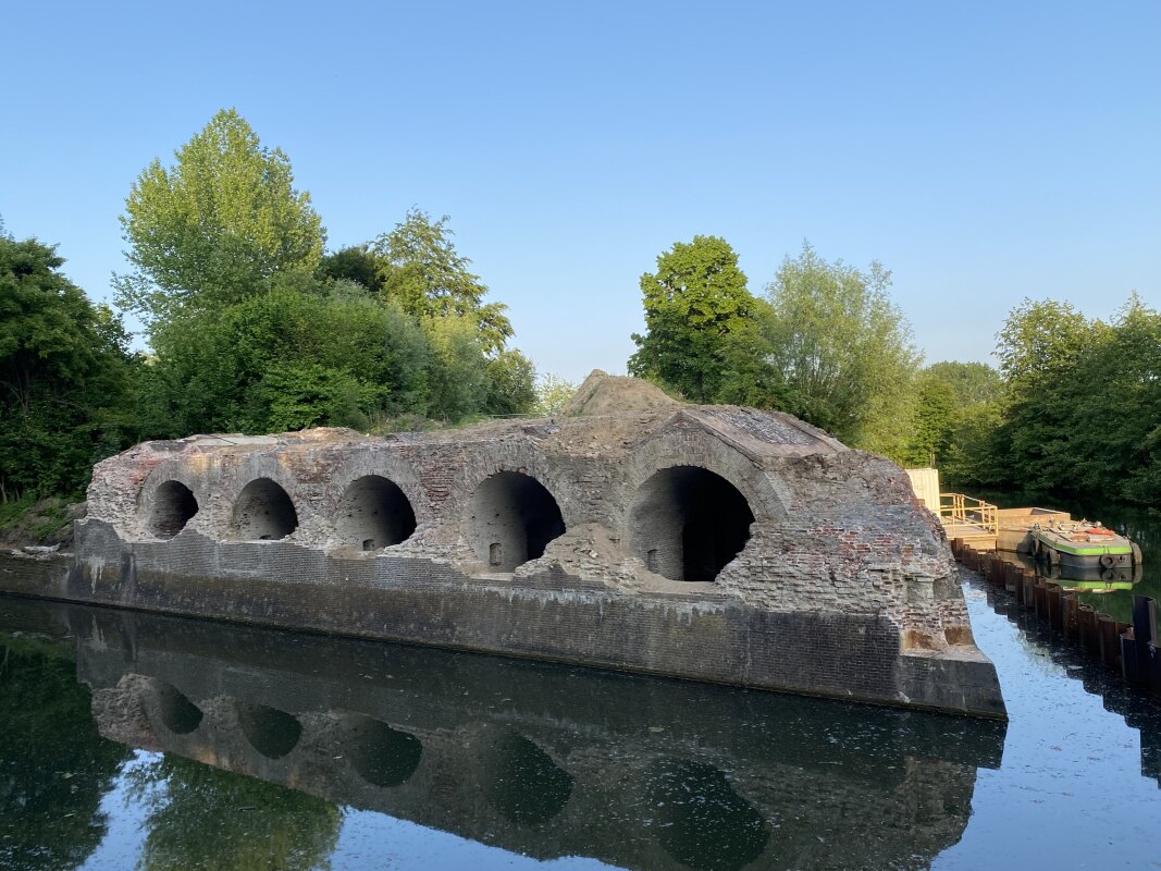 De verdedigingsmuren van Fort Lunet II worden verbeterd. Foto: JT