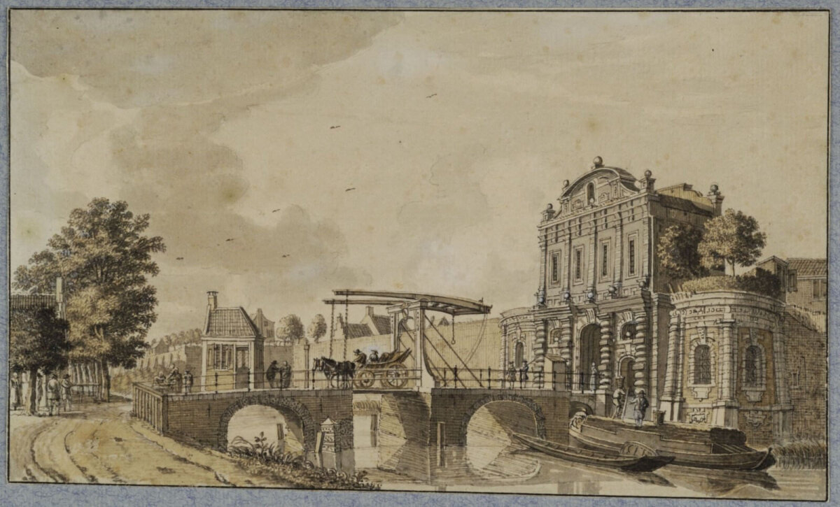 Gezicht vanaf de singel over de stadsbuitengracht op de Catharijnepoort, 1736 (J. de Beijer, HUA)