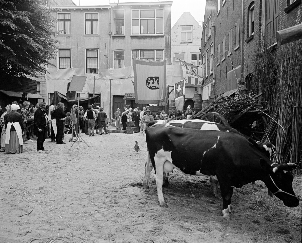 Filmopnames in 1972 op het Buurkerkhof voor de film Marieke van Nimwegen. Foto: HUA