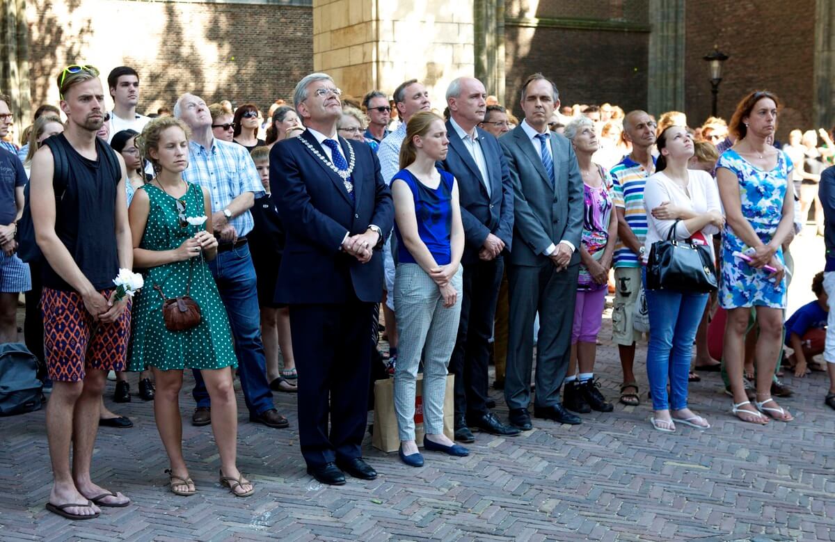 Burgemeester Van Zanen, wethouders Van Hooijdonk, Geldof en Jansen. 
