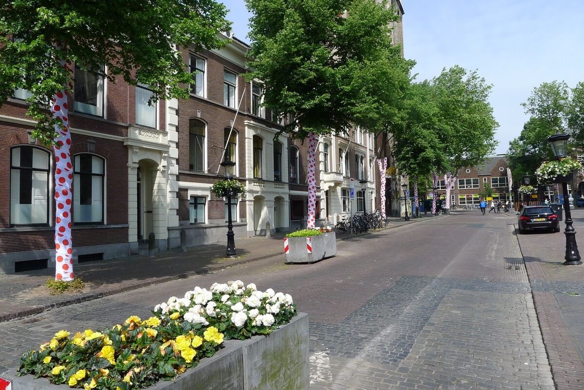 Weinig drukte in de binnenstad tijdens de Touretappe op zaterdag. Foto: Ton van den Berg