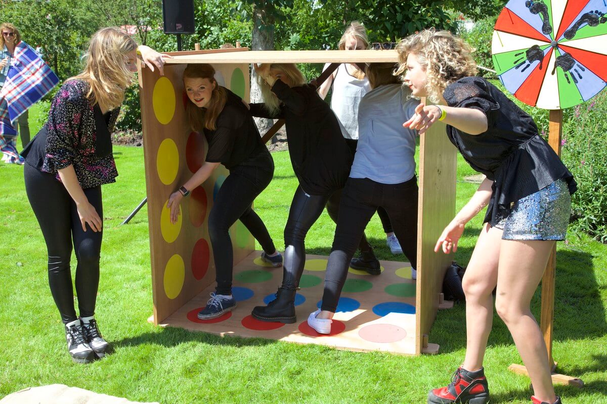 Twister in een doos.