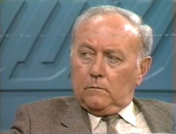Frans Henrichs tijdens een tv-interview in 1983. Foto: still uit Studio Sport