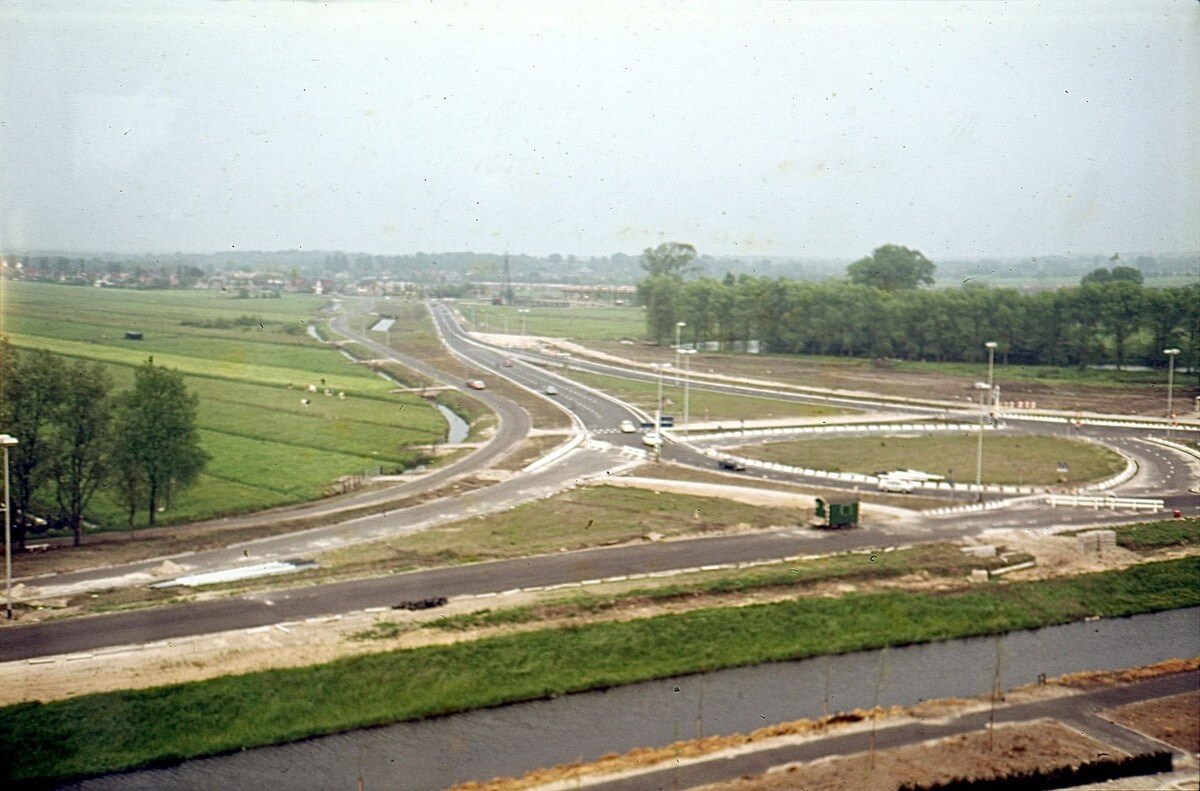Het Robert Kochplein (bij Blauwkapel) bij de aanleg in de jaren '60 is nu deel van de Randweg Utrecht. Foto: fam. Rietkerken
