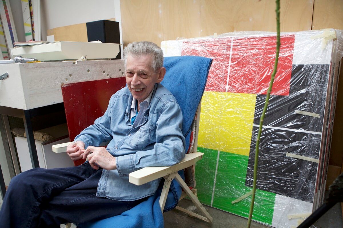 Otto Hamer in zijn atelier. Foto: Ton van den Berg