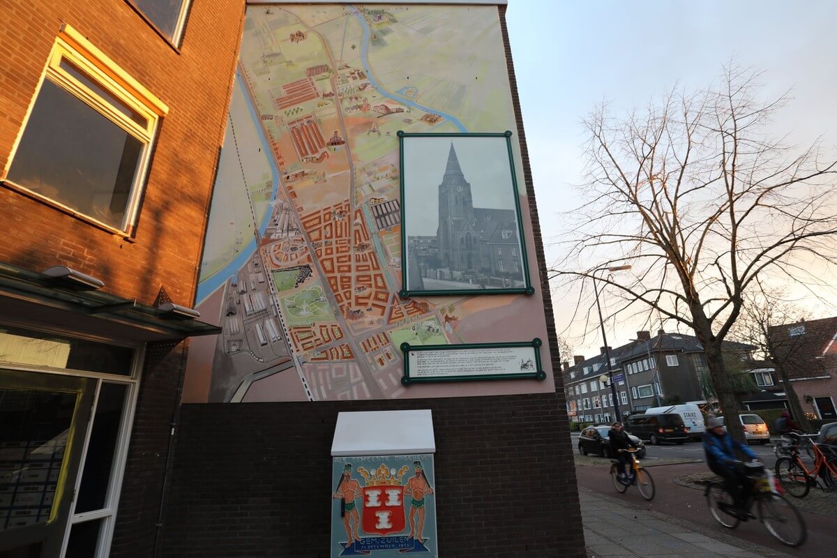 De muurschildering op de hoek Amsterdamsestraatweg-Sint Ludgerusstraat. Foto: Ton van den Berg.