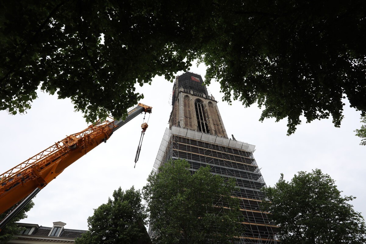 Ook ingepakt produceert het carillon van de Domtoren 100 keer per dag 70 decibellen. Foto: Ton van den Berg