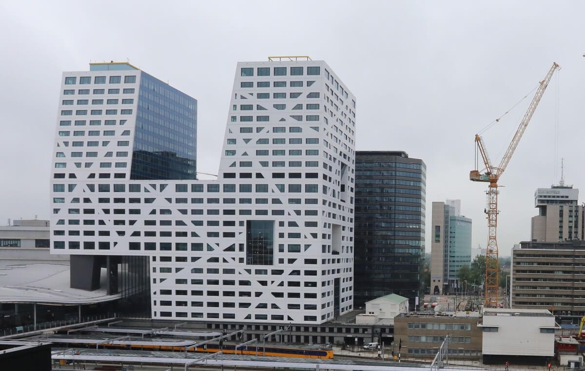 Het stadskantoor in het Stationsgebied. Foto: Ton van den Berg
