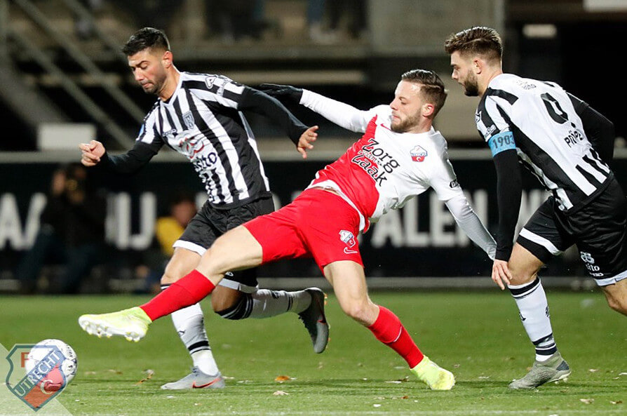 Ramselaar sterk aan de bal. Foto: FC Utrecht
