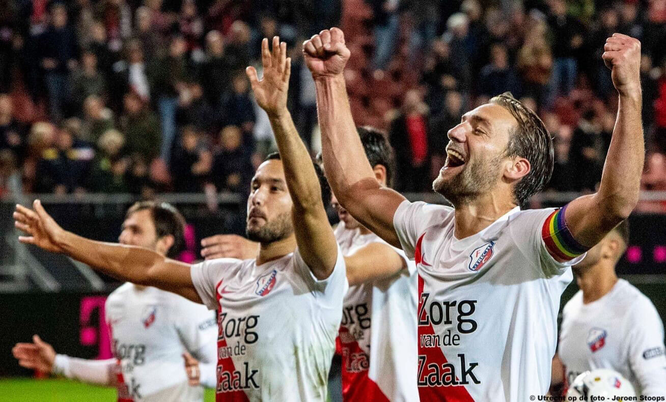 In 2019 juichende spelers bij overwinning op PSV. Foto: Jeroen Stoops