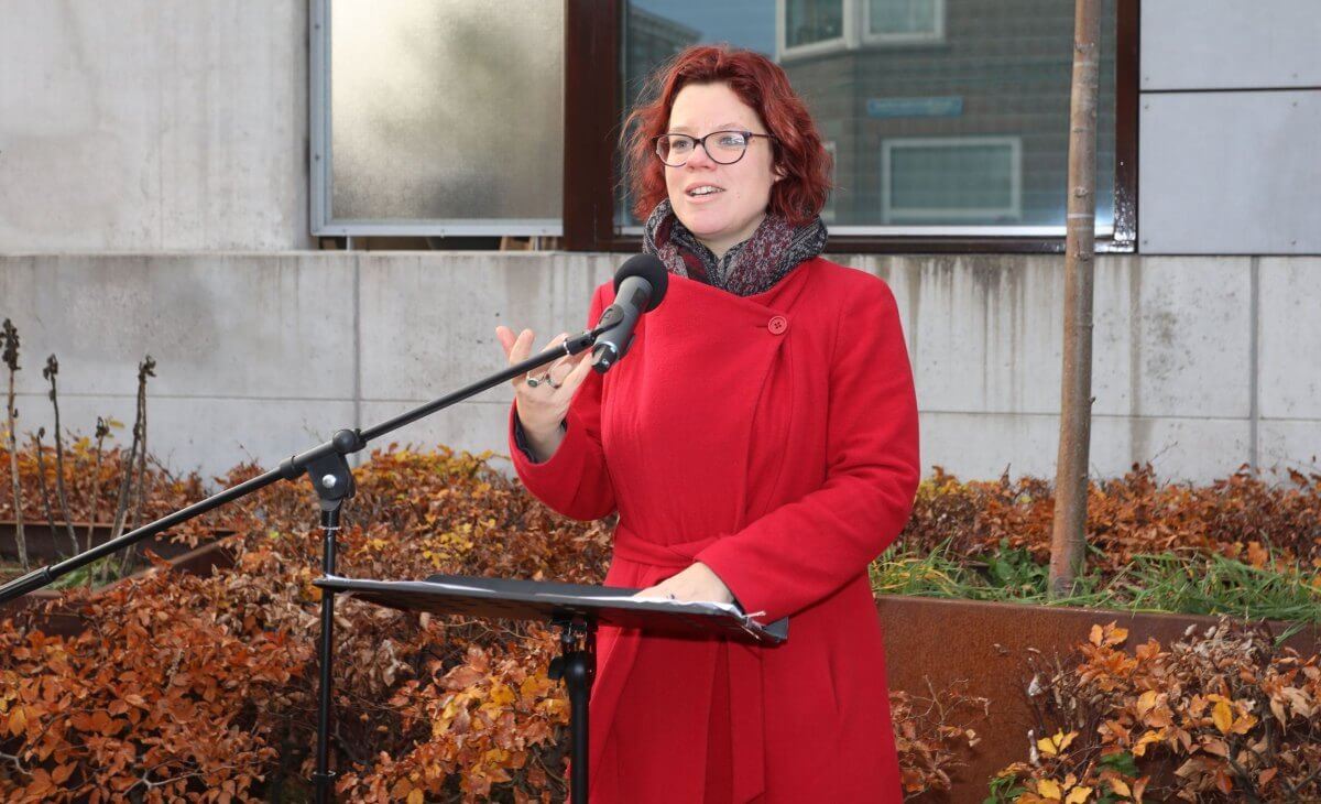 Wethouder Linda Voortman (GL) wil discriminatie aanpakken en columnist Van Oosten zegt dat zij bij gemeente zelf moet beginnen. Foto: Ton van den Berg