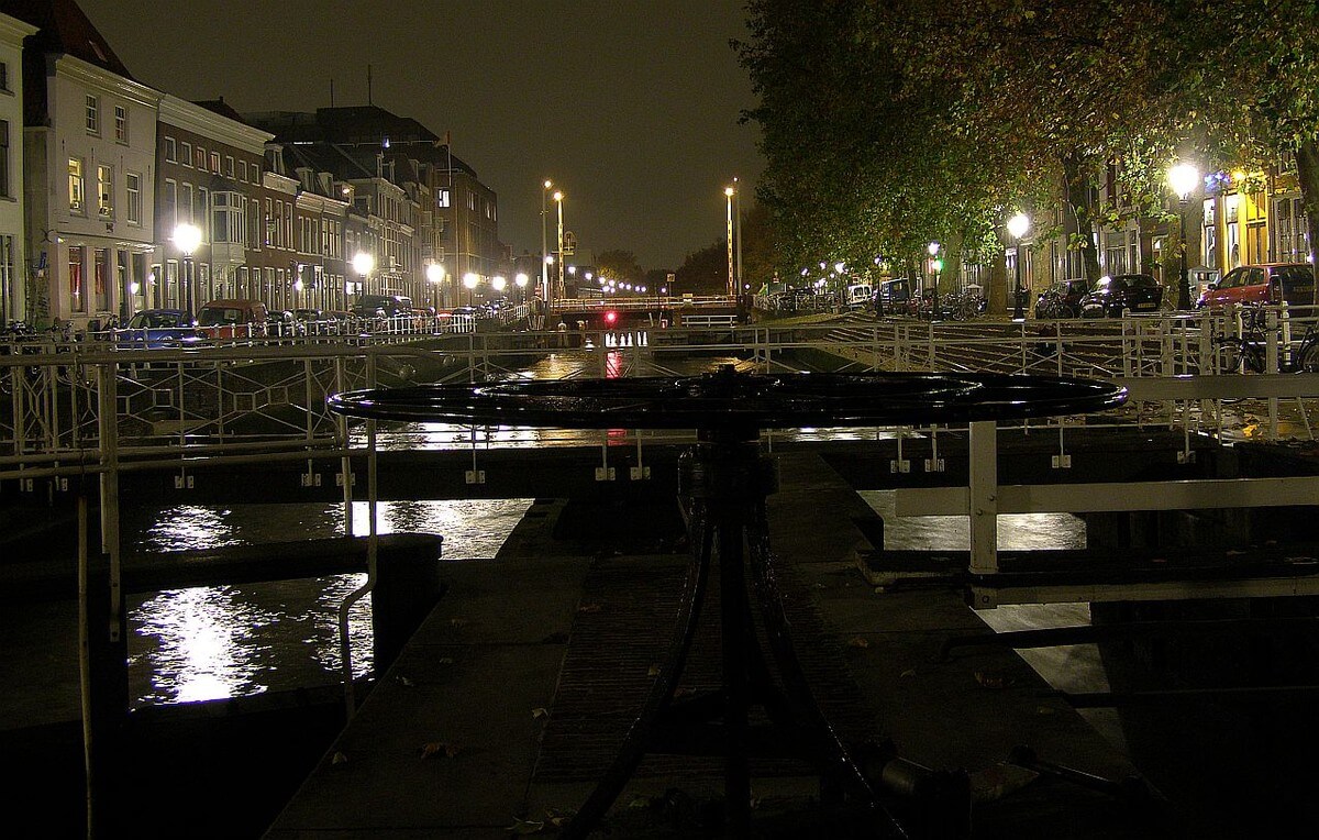 Weerdsluis bij nacht. Foto: Willem Geijssen