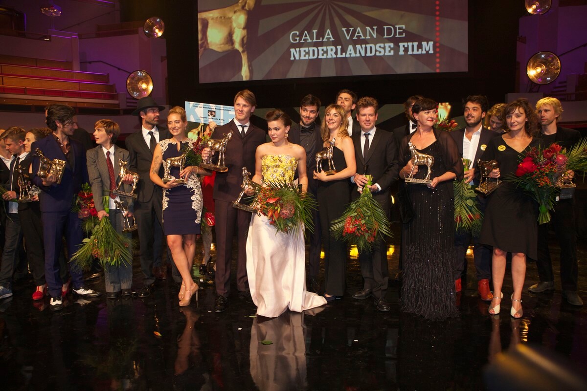De winnaars van de Gouden Kalveren op het podium bijeen. Foto: Ton van den Berg