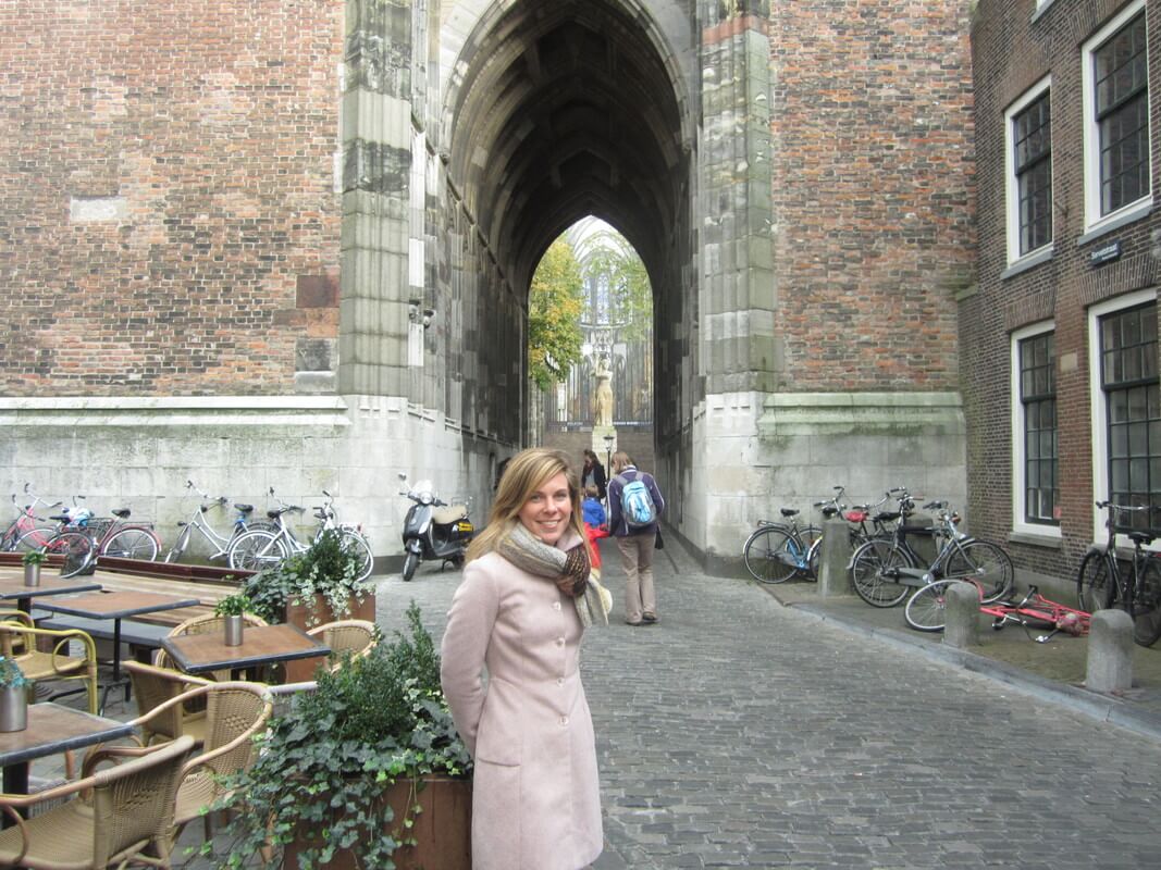 Susanne Canisius vsan Toerisme Utrecht bij het Domplein. Foto: J. Holweg