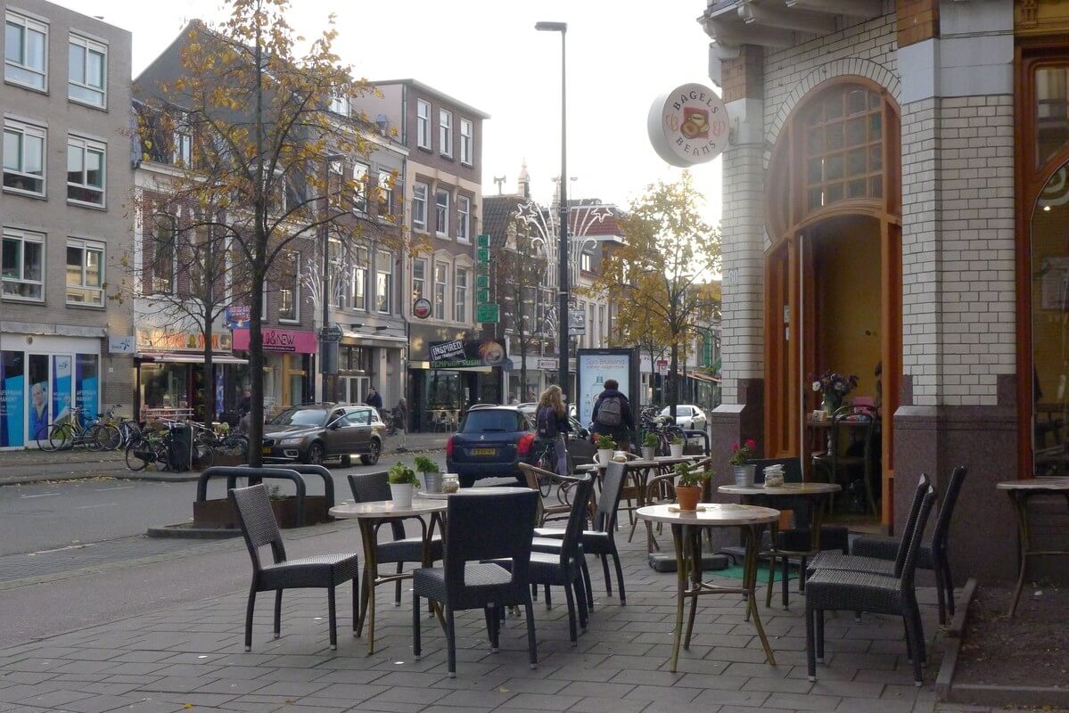 Horeca op de Biltstraat. Foto: Ton van den Berg
