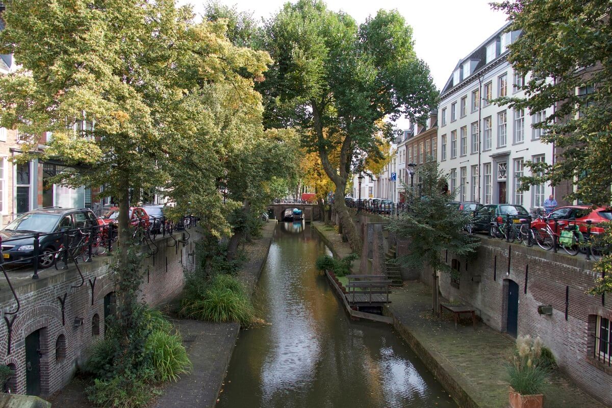 De Nieuwegracht is steeds meer onbereikbaar voor 'gewone' Utrechters. Foto: Nieuws030